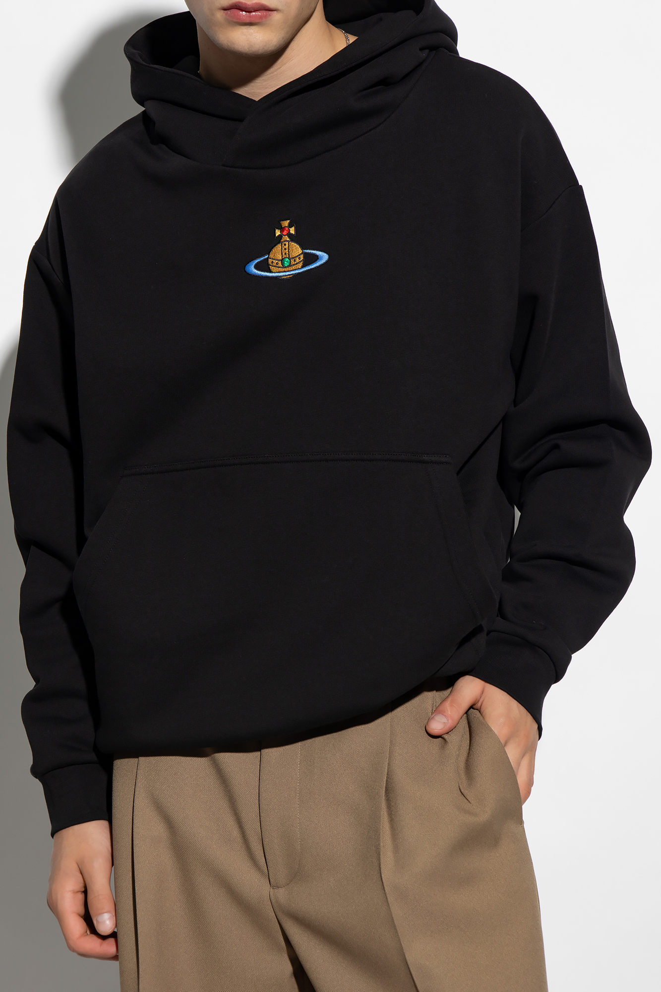 Tシャツ・カットソー VIVIENNE WESTWOOD Men Hoodies 3I010004J006O N401 BLACK Golden Eagle embroidered leather jacket